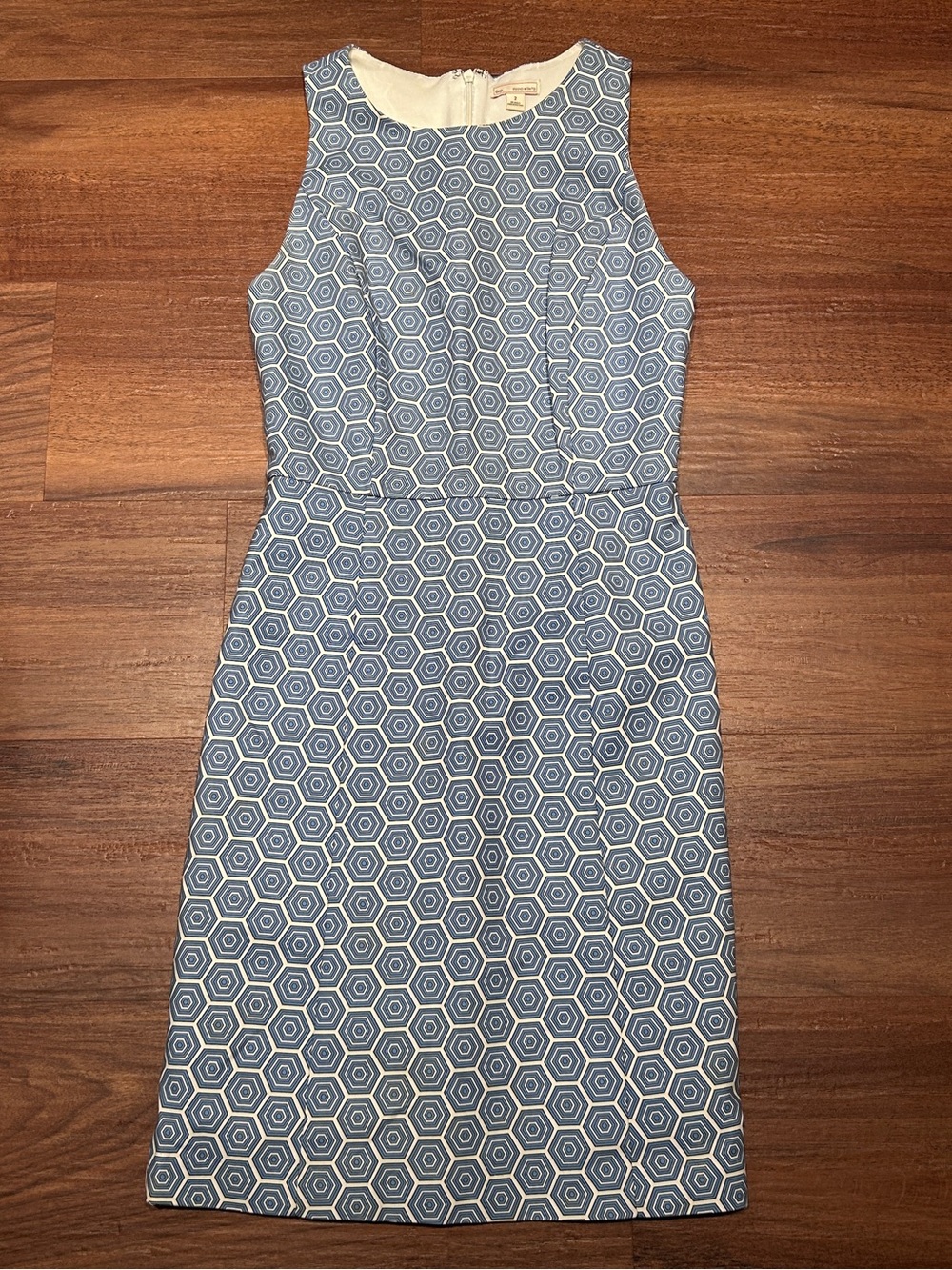 Gap Blue and White Hexagonal Geometric Patterned Dress